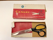 Vintage Red Canary Box WISS Pinking Shears Box Scissors 7 Inch Pre-Owned