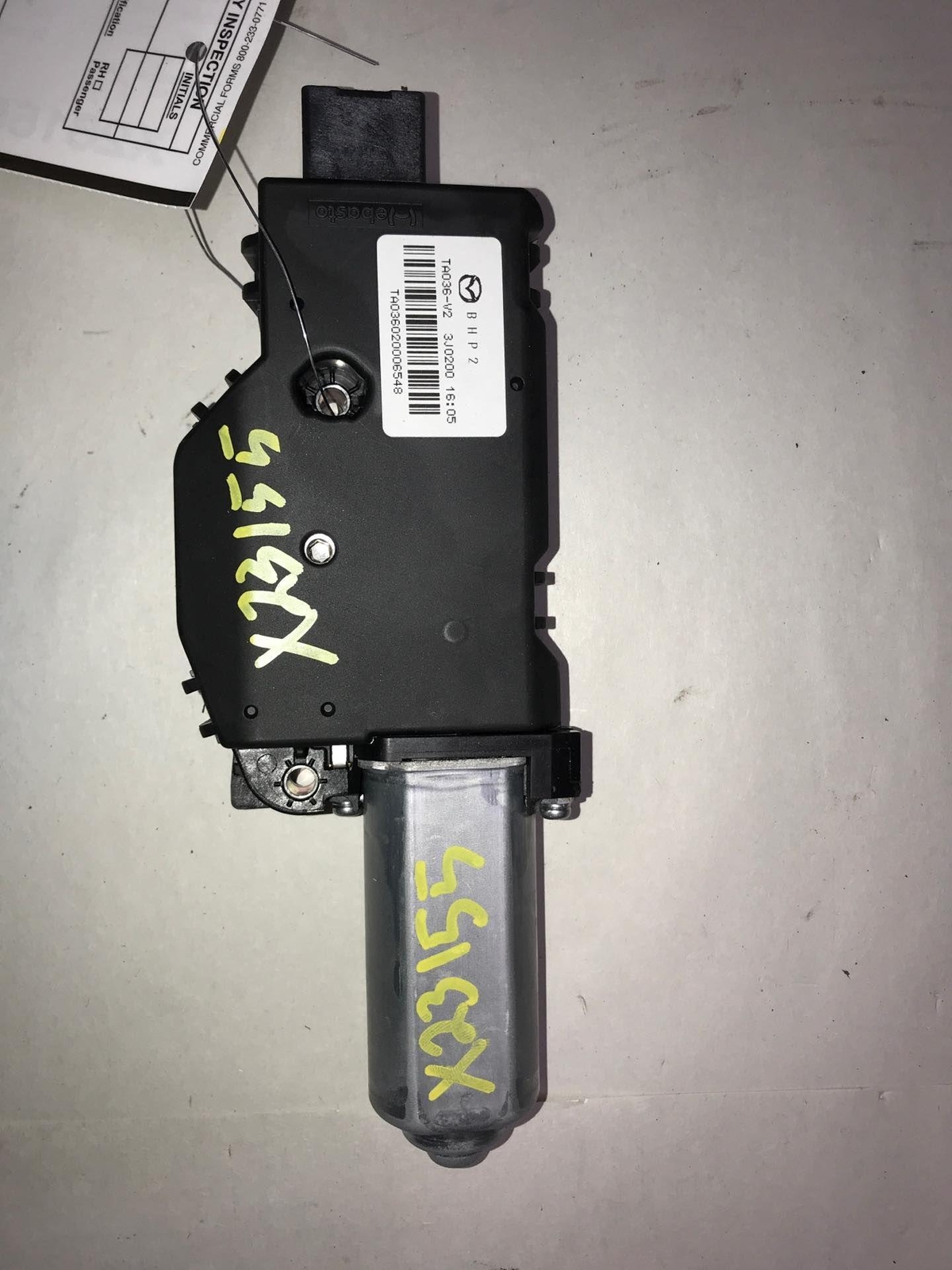 14 15 16 17 18 MAZDA 3 Sun Roof Motor PN BHP269870 BJT169870 BJT169