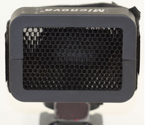 A&R Speedlight 1/6 Honeycomb Grid For Flash Canon 580EX 600EX SB910 SB700 YN568 - 第 1/1 張圖片