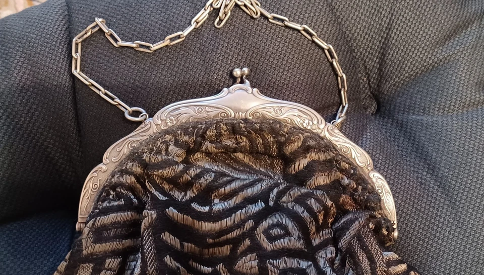 bourse ancienne réticule, monture en argent poinçon - Photo 3/4