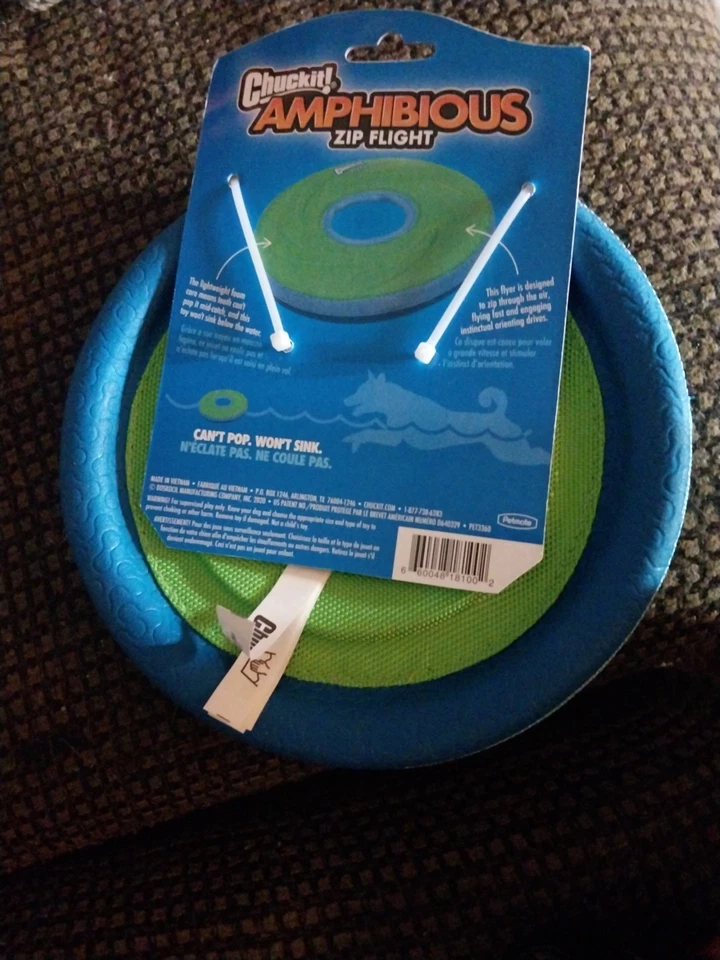 Chuckit! ZIP FLIGHT AMPHIBIOUS FLYING RING Floats Dog Fetch Toy MEDIUM - Image 2 of 4