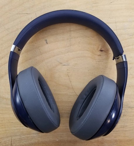 Beats Studio3 Wireless Noise Cancelling Headphones  - Dark Blue PLEASE READ!!