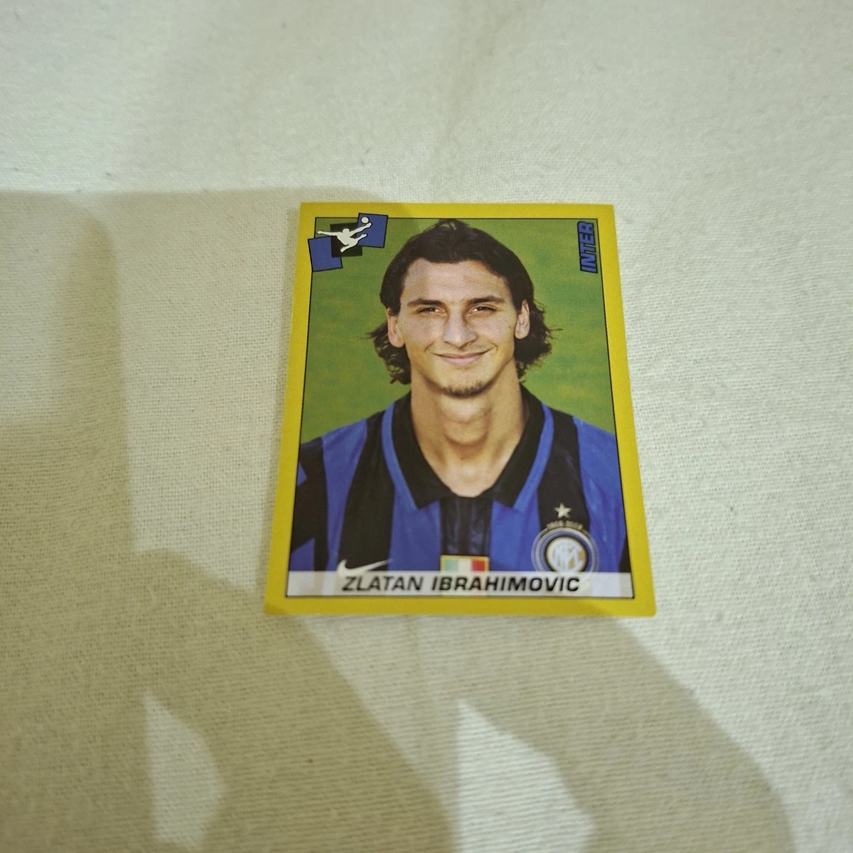 Inter, nella bacheca dei trofei spunta la coppa dello scudetto 2005-2006