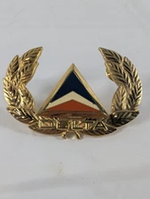 Collectors Vintage Delta Air Lines Pilot Cap Badge 4th Issue Type I 70s V.Good
