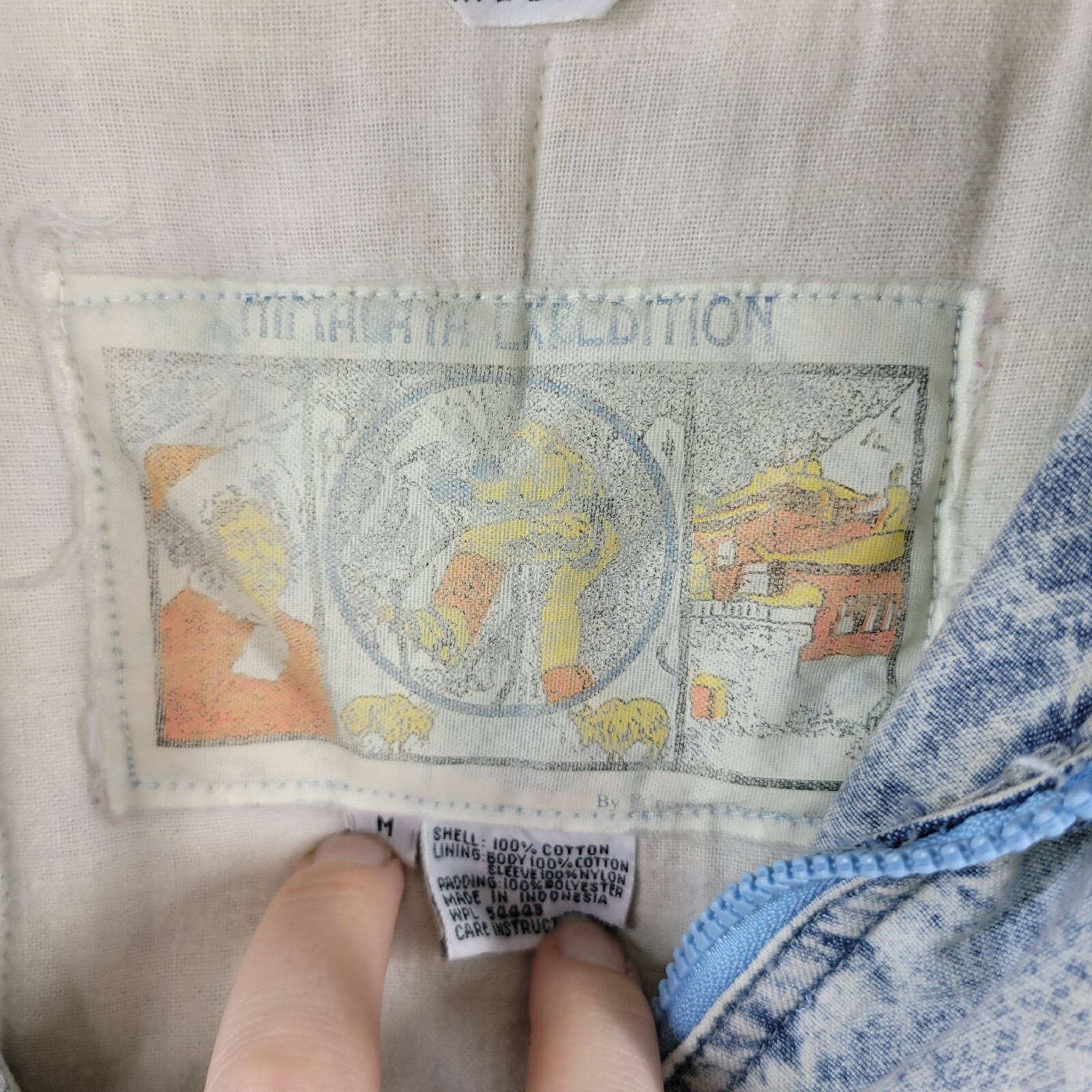 Vtg 80s Denim Coat size Medium Puffer Jean acid wash Alt Warm Winter Distressed 