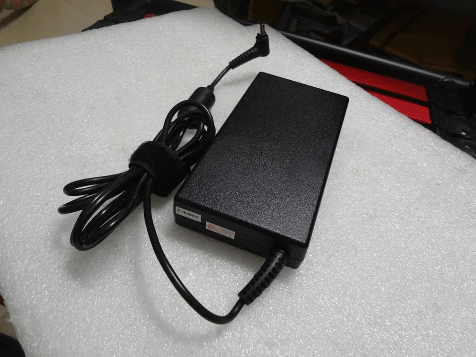 Подлинный адаптер переменного тока DELTA 19,5 В 6,15 А ADP-120 МГц D для MSI 120 Вт Apache Pro GE70 2PE - Изображение 2 из 4