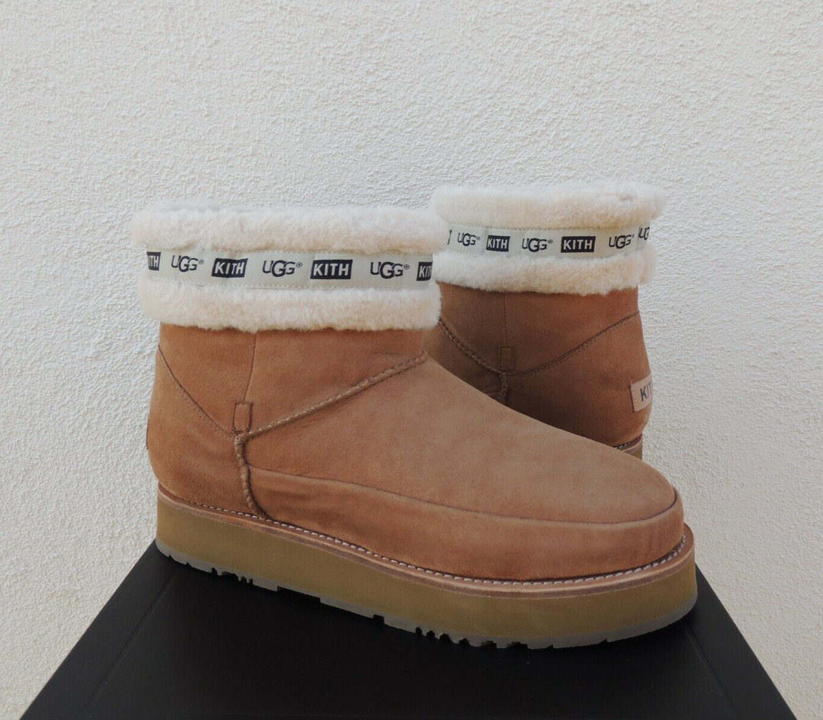 UGG x KITH CLASSIC CHESTNUT SUEDE/ SHEEPWOOL BOOTS, WOMEN US 11