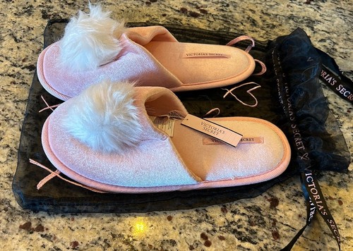 NWT VICTORIA'S SECRET FUR POM POM SLIP ON SLIPPERS LIGHT PINK M & Bag - Picture 4 of 7