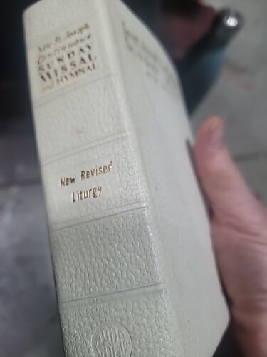 St. Joseph Daily Missal 1966 Catholic Book Publishing New York White Leather - Picture 3 of 11