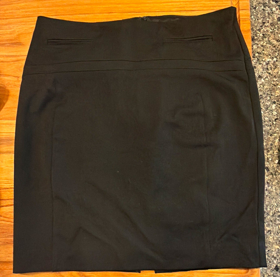 Express Women's Black Solid Pencil Skirt Size 8 Knee Length Zip Zipper