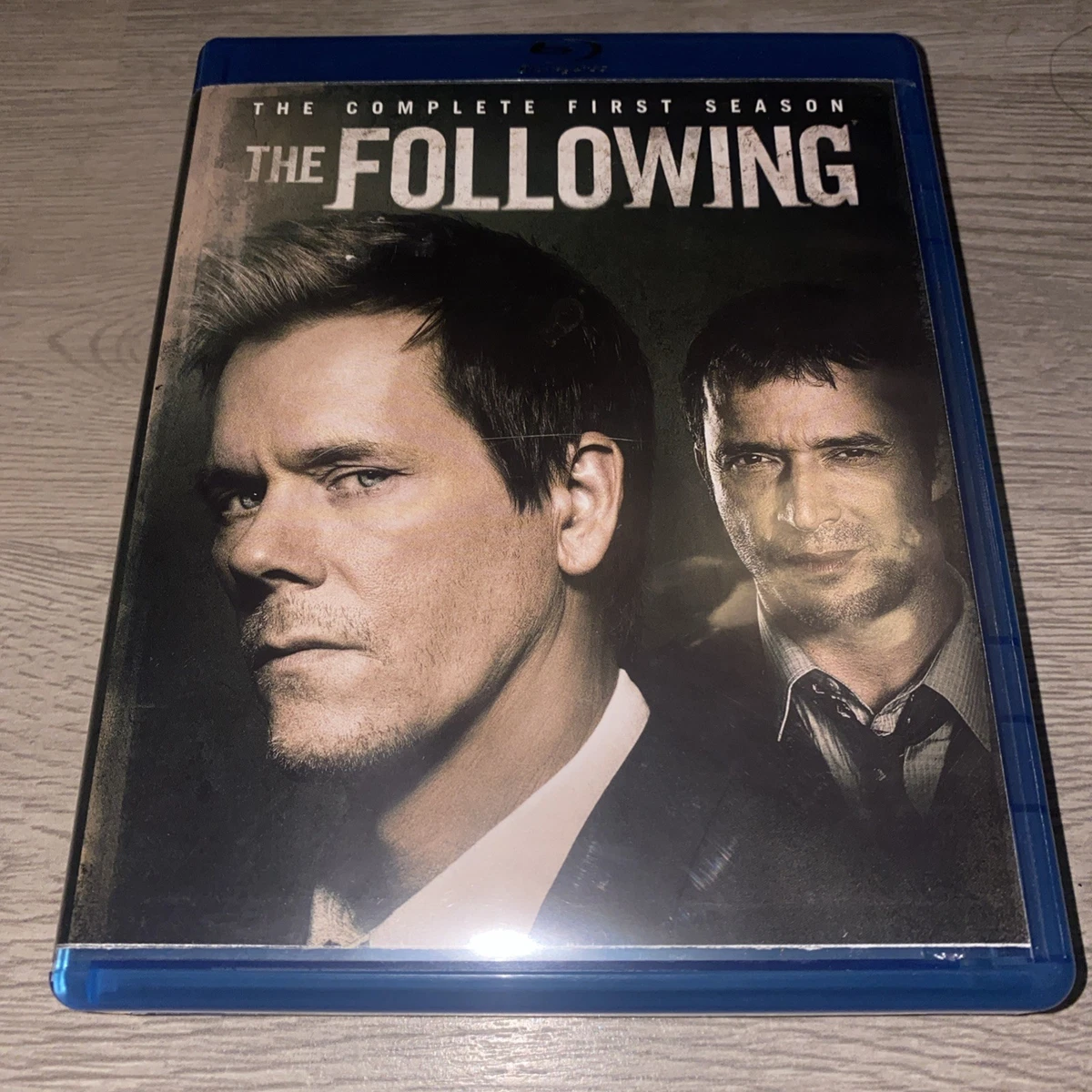 (未使用･未開封品)Following: Complete First Season [Blu-ray] Amazon.com: The Following: Season 1 [Blu-ray] : Various, Various