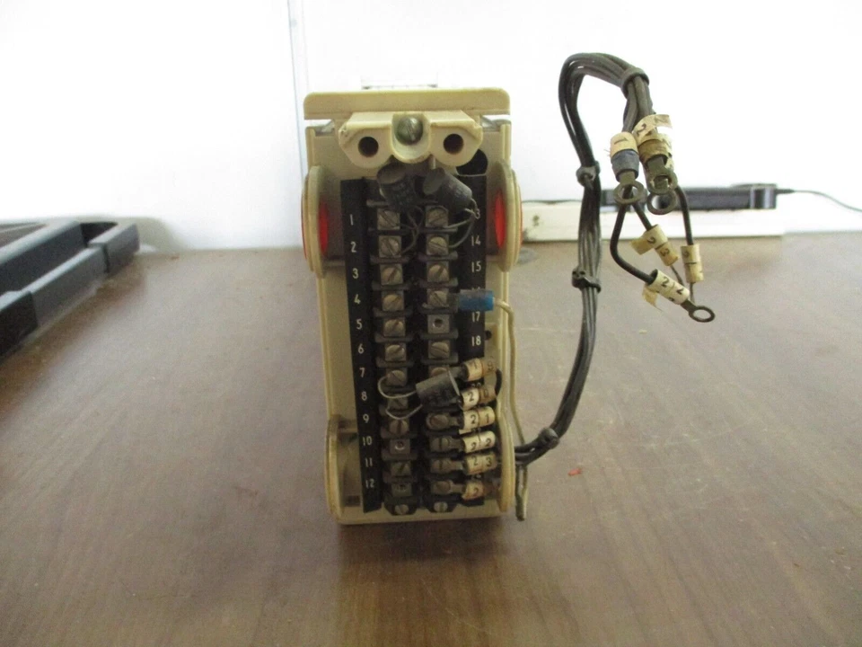 Bailey GO|Line 10-A Series Chart Recorder SZC1 118V 180VA 50/60Hz Used - Image 4 of 4