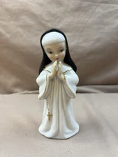 Lipper & Mann Porcelain Nun Sister In Pray Figurine 1950's Japan