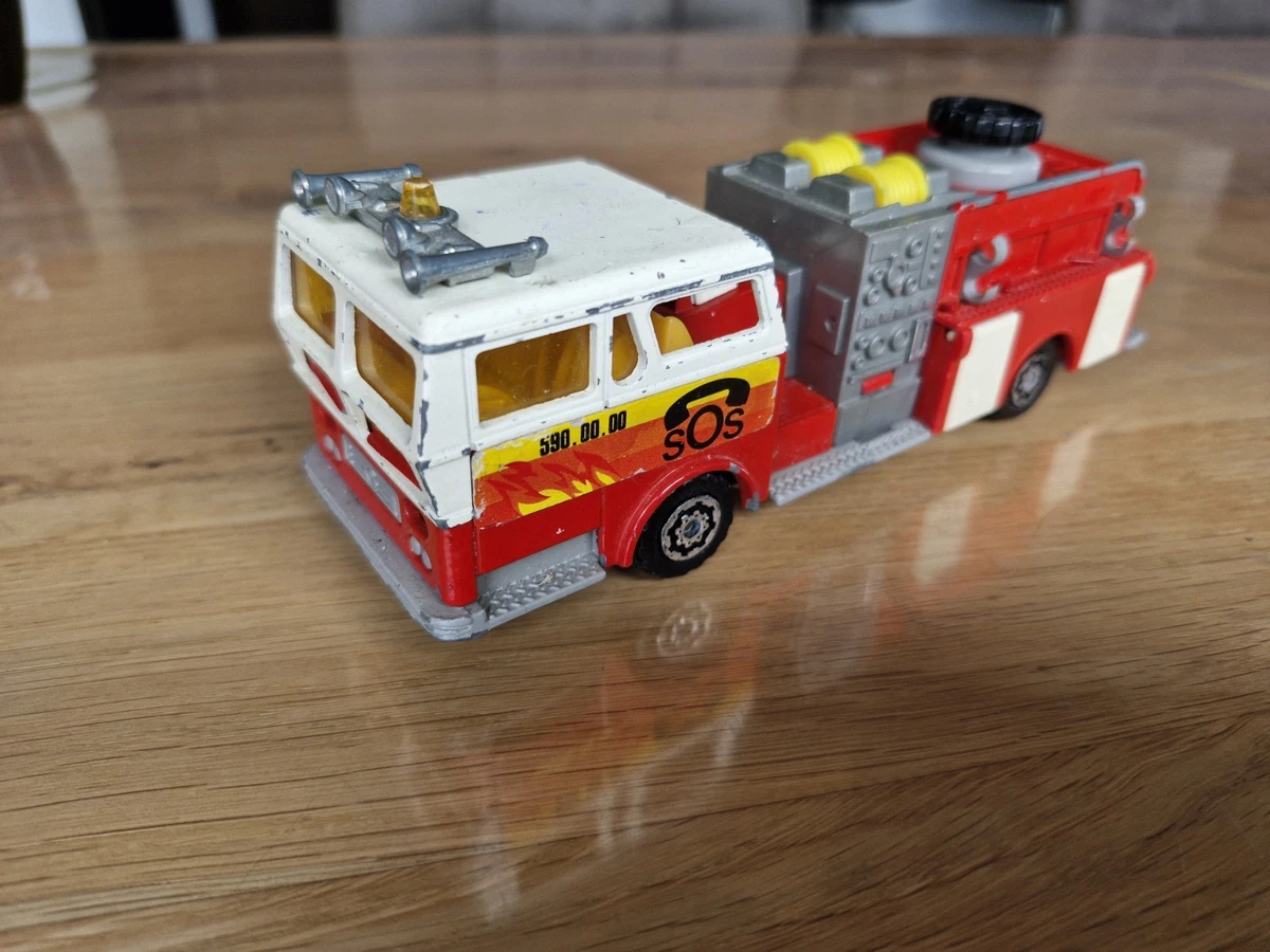 Ancienne Majorette Pompiers Rouge - Échelle 1/80 - Voiture Miniature Vintage 1980