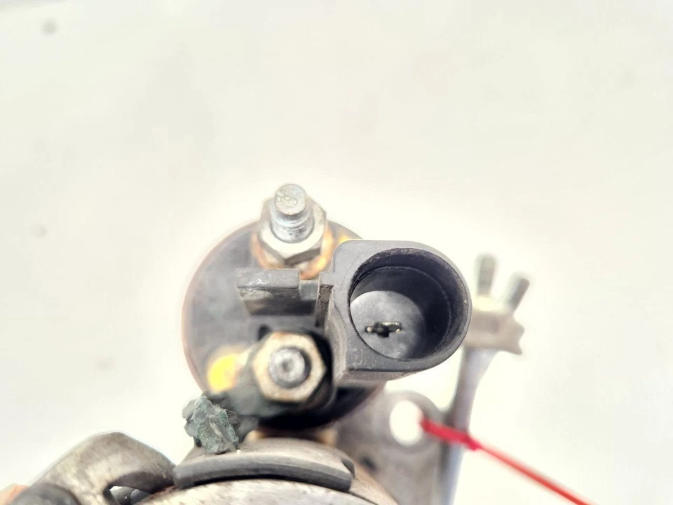 Volkswagen Golf GTI 2010-14 (2,0 L) motor de arranque - Valeo Manu N.º de parte: 02M911023M Foto 2 de 4