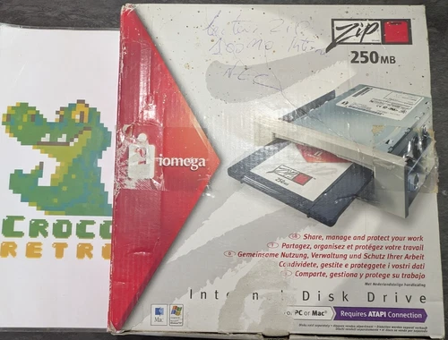 Iomega Zip 250 Interne IDE / ATAPI + adaptateur façade + 2 disquettes offertes !