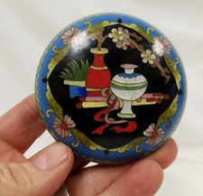 Vintage Chinese Cloisonné Small Dish with Scholar's Still Life Motif — listing 4