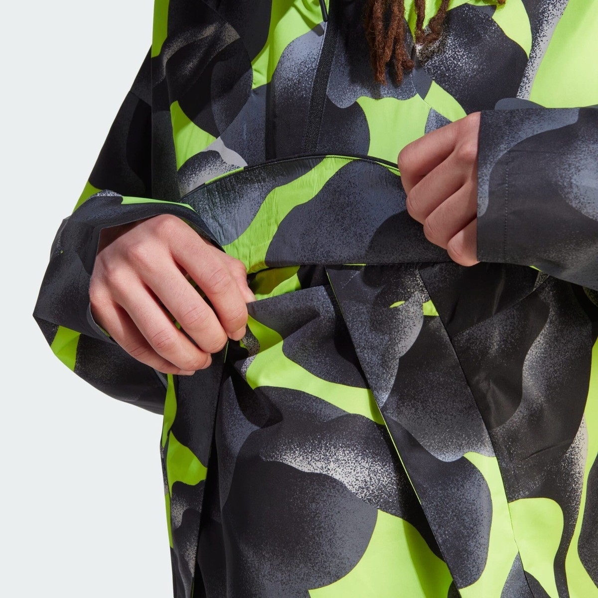 $100 Adidas men Windbreaker Jacket M CE Q3 WB Volt Black $100 Adidas men Windbreaker Jacket M CE Q3 WB Volt Black