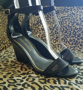enzo angiolini wedge sandals