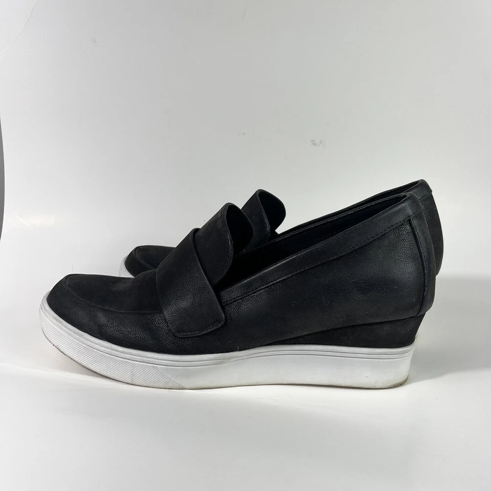 Tenis con cuñas MIA Black Katelin suela blanca plataforma tacón oculto 11 Foto 4 de 4