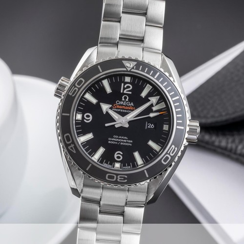 Omega Seamaster Planet Ocean Stahl Automatik Mid Size R. 232.30.38.20.01.001 B&P