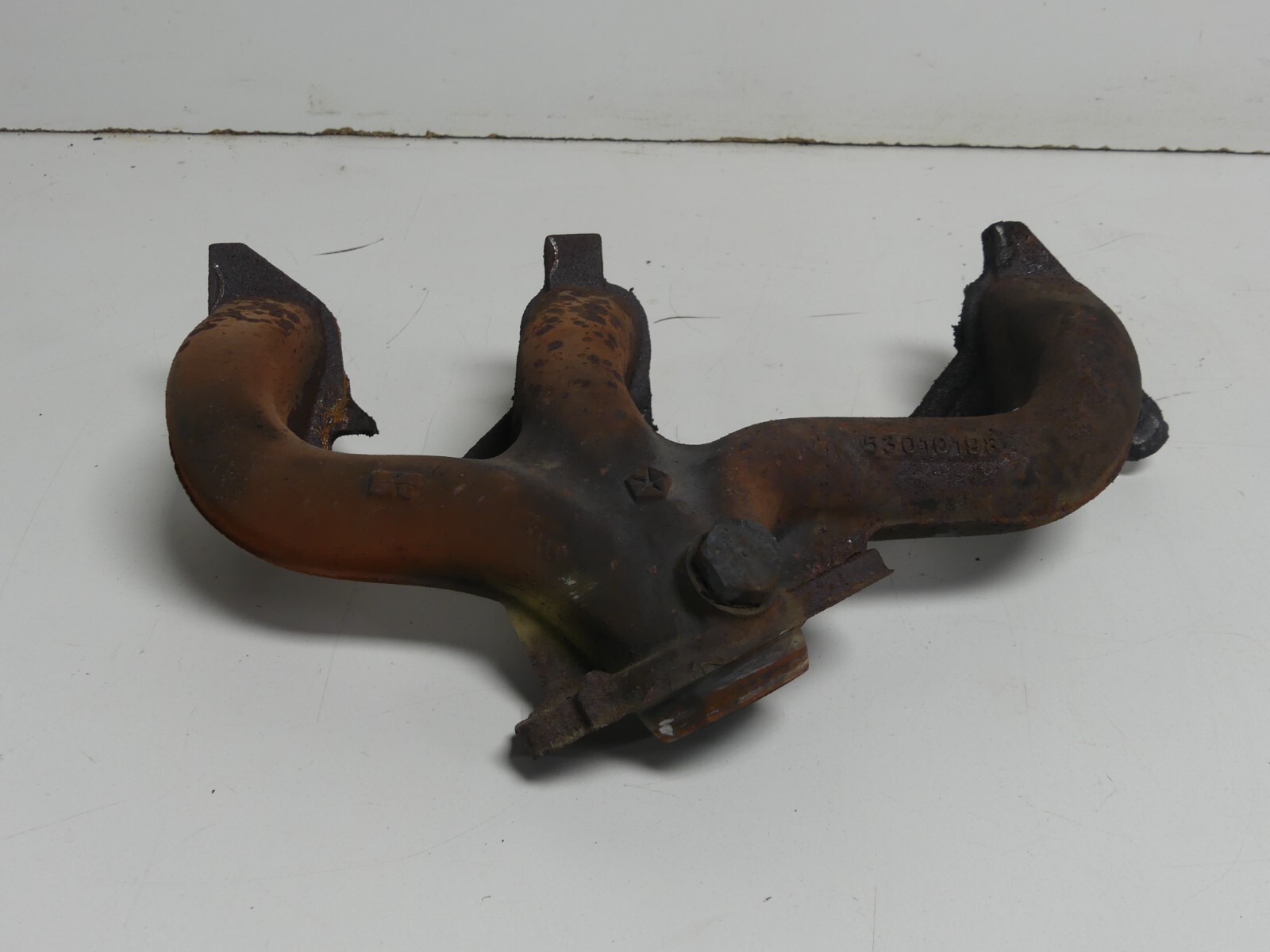 200006 Front & Rear Exhaust Manifolds 4.0L Jeep TJ 53010195 & 53010198