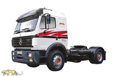 Italeri 3956 Mercedes Benz SK 1844 LS V8 - 1:...