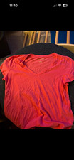 Universal Thread Women s Pink Solid V-Neck Sh...