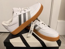 ADIDAS BREAKNET 2.0 K Tennis Shoes IH8878 White/Silver/Gum KIDS/ Size 5