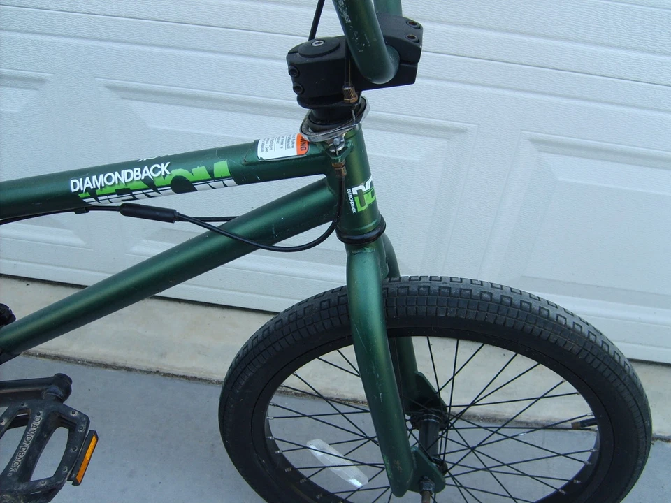 Bicicleta BMX 2013 Diamond Back verde oscuro con piezas originales DB Foto 3 de 4