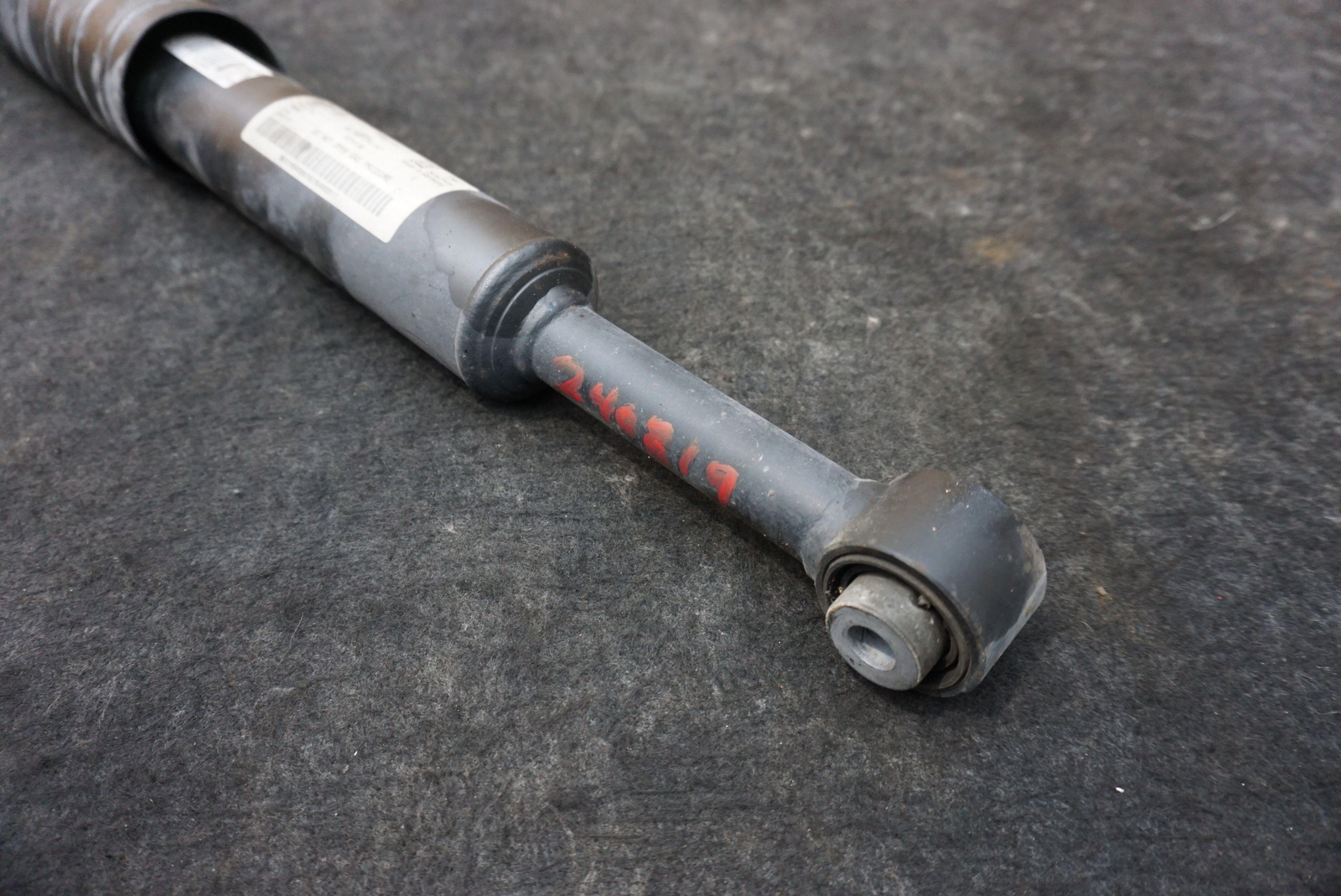 Rear Left Or Right Shock Absorber Strut 670105403 Maserati Quattroporte S 14-17+