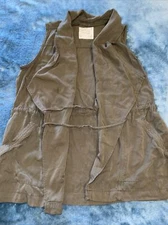 Altar’d state small Vest EUC