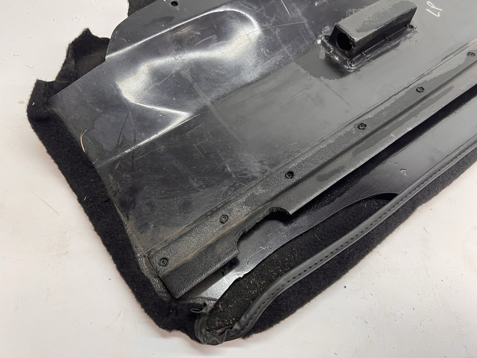 LAMBORGHINI MURCIELAGO LP640 FRONT TRUNK LUGGAGE COMPARTMENT TRIM OEM 413863362A