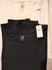 TWO GAP MODERN TEE SHIRTS LONG SLEEVE BLACK AND WHITE BUNDLE SIZE LARGE BNWT