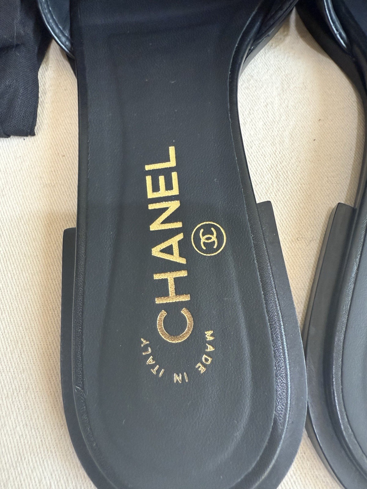 Authentic Chanel 2023 Interlocking CC Logo Slides… - image 8