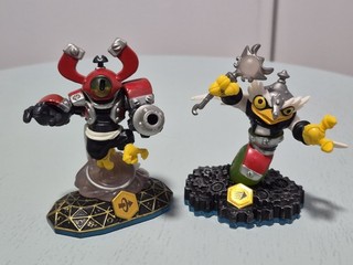 Skylanders Swap Force Lot Of 2 Figures ENCHANTED HOOT LOOP/MAGNA CHARGE (Used)