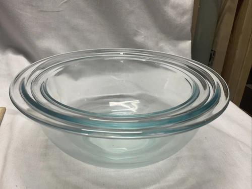 Pyrex Clear Mixing Bowls Nesting 1.5 qt & 1 qt # 323 & 322