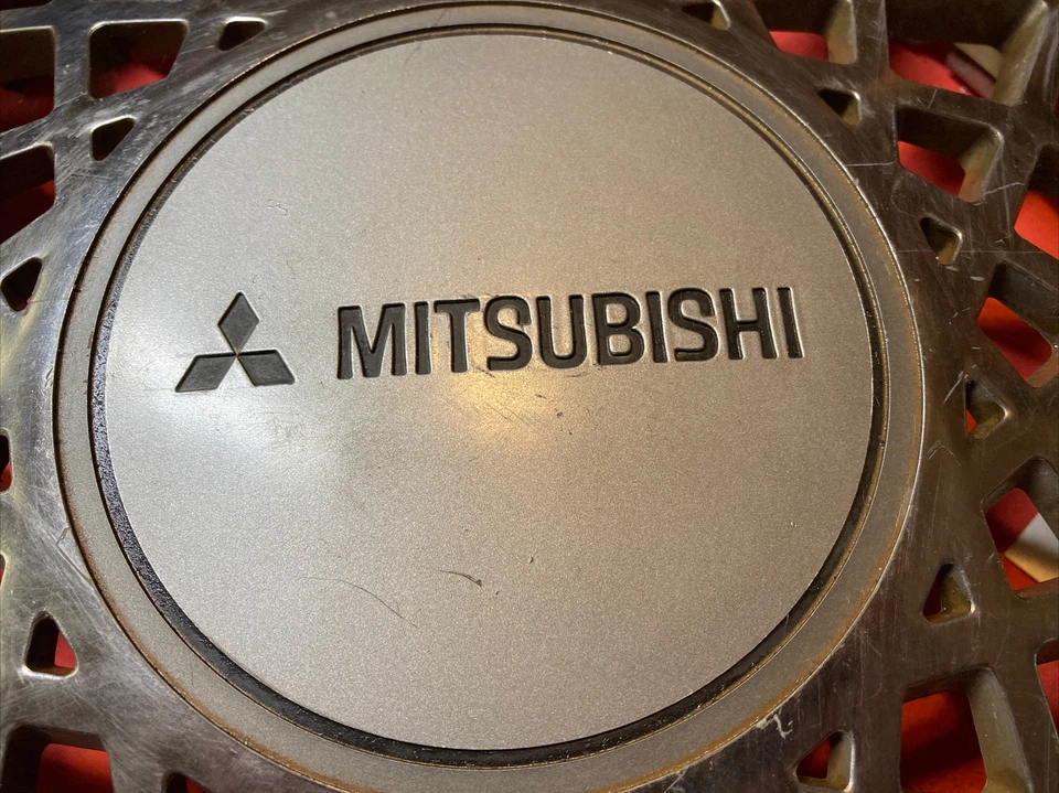 Tapacubos 1984 1985 1986 1987 1988 Mitsubishi Tredia Cubierta Rueda 13" Tapa Diseño Web Foto 3 de 4