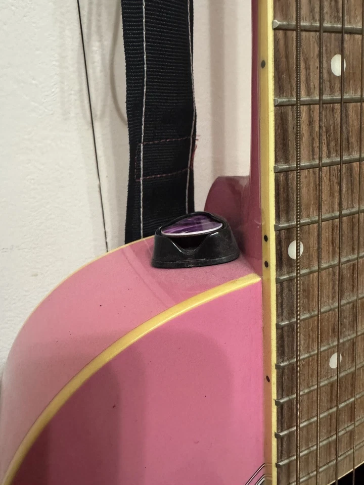 Daisy Rock Rosa Acústico MIK, Tamaño Niños Más Grande, Adulto Pequeño Usado Foto 4 de 4