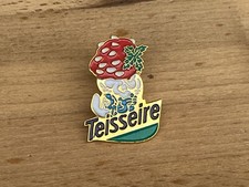 PINS PIN  BD SCHTROUMPF SMURF TEISSEIRE FRAISE