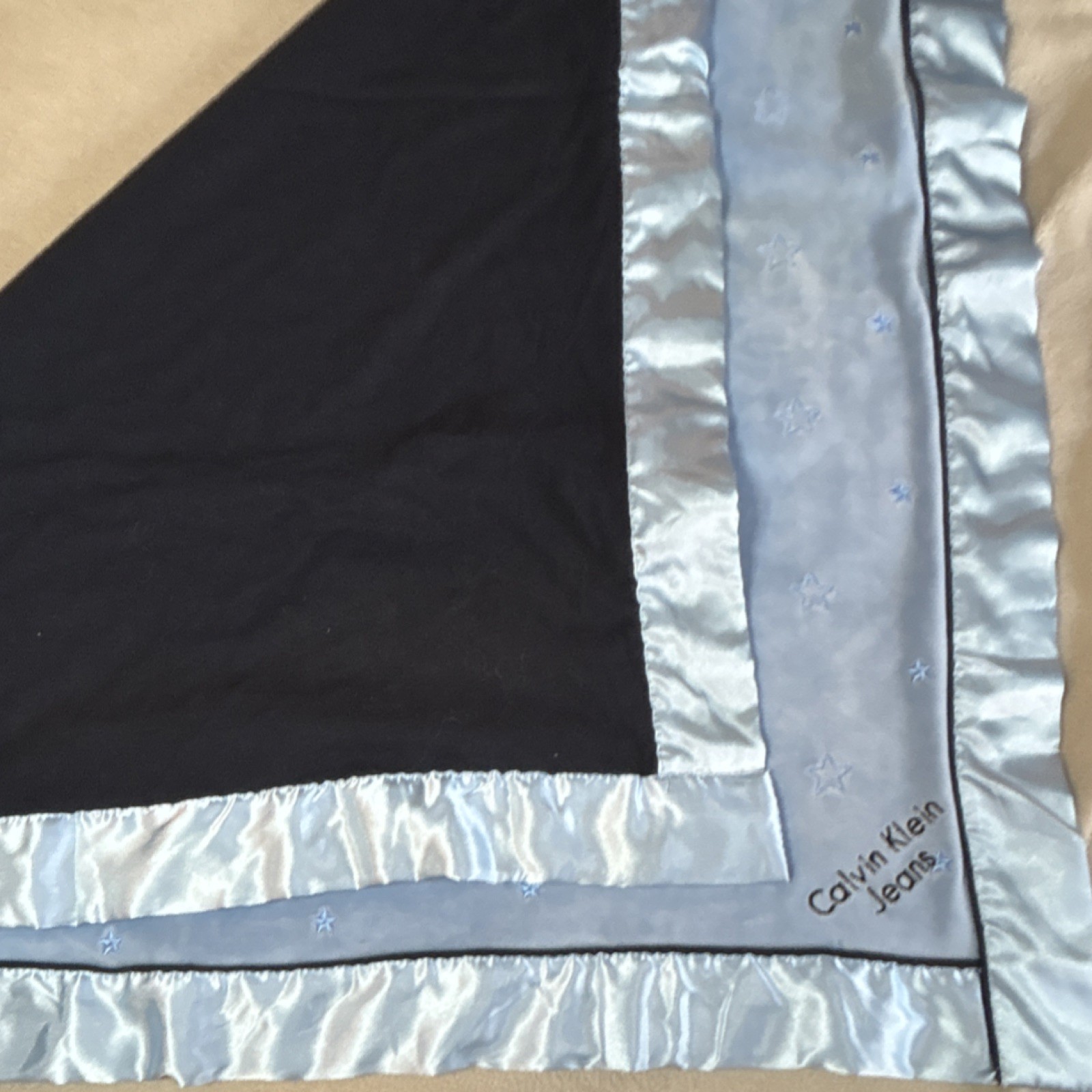 Calvin Klein Jeans Light Blue Star Embroidered Satin Trim Blanket 30" x 30" thumbnail 6