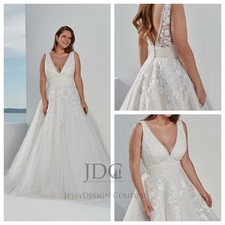Glitter straps wedding dress wedding dress 32-60 buttons with beautiful lace train