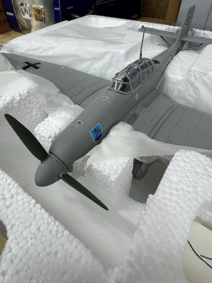 1/48 Franklin Mint COLLECTION ARMOUR JU 87 STUKA LUFTWAFFE TORPEDO FLIEGER 98056 - Image 4 of 4