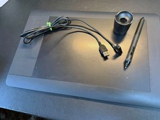 Wacom Intuos 5 Medium Penna Professionale e Tablet Touch PTH-650 con Penna e Cavo