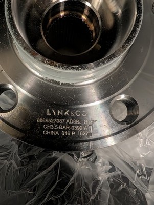 Lynk & Co 8888527987 Wheel Hub Assembly OEM Splined Axle Hub New