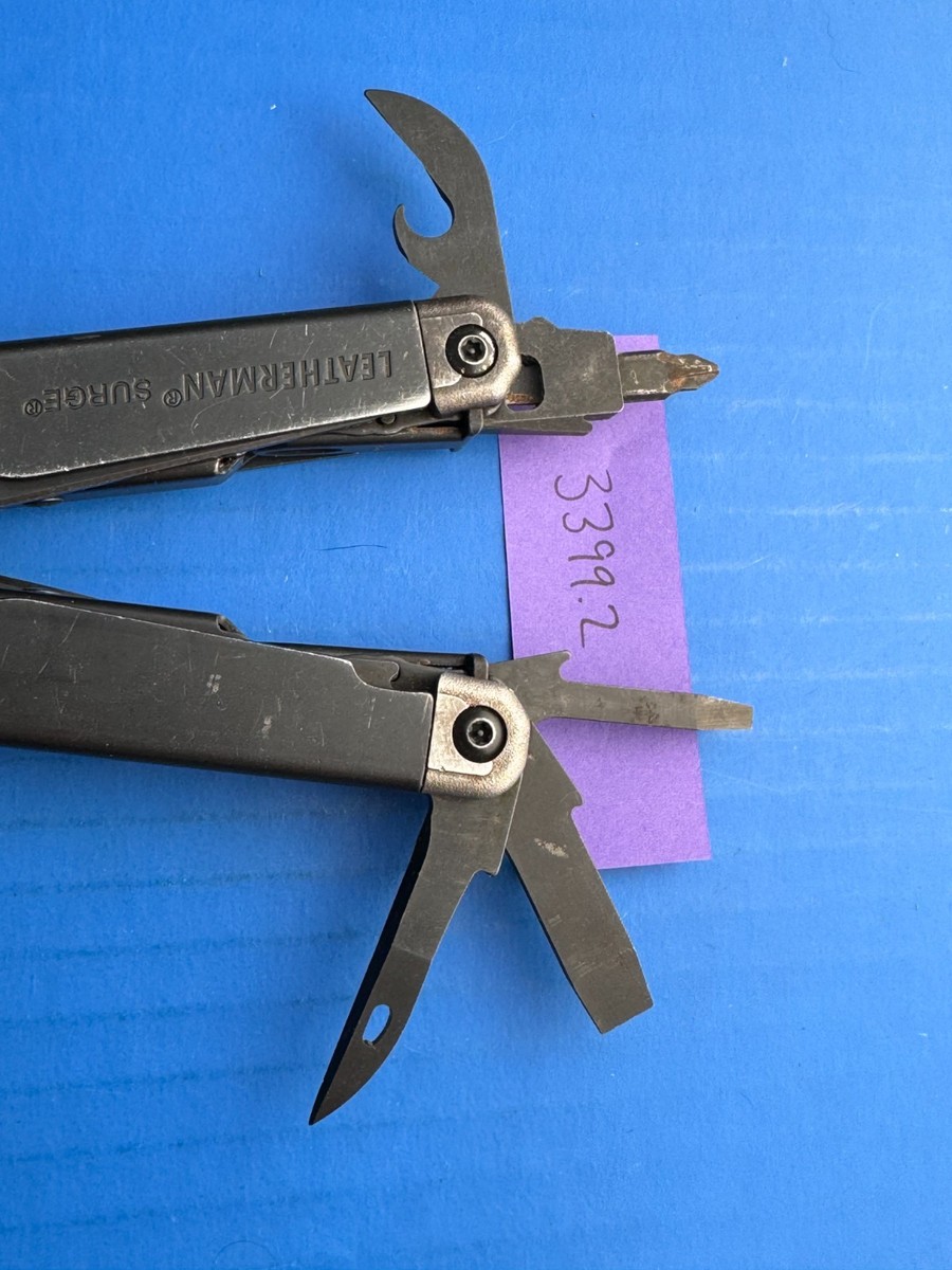 Leatherman Surge 21-in-1 Heavy-Duty Pocket Stainless Multitool