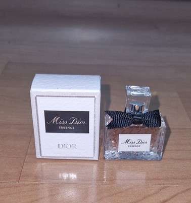 Miss Dior Essence 5ml Parfum Luxus Miniatur NEU!