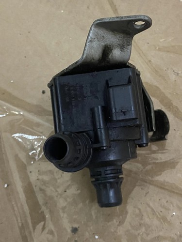 BMW 5 F10 ZUSATZWASSERPUMPE #E1996 11538512235 Diesel 2013 24475626