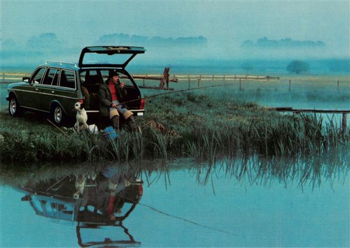 Autos Cars Voitures Mercedes-Benz 230 T 4-Zylinder-Benzinmotor Fischen Hund