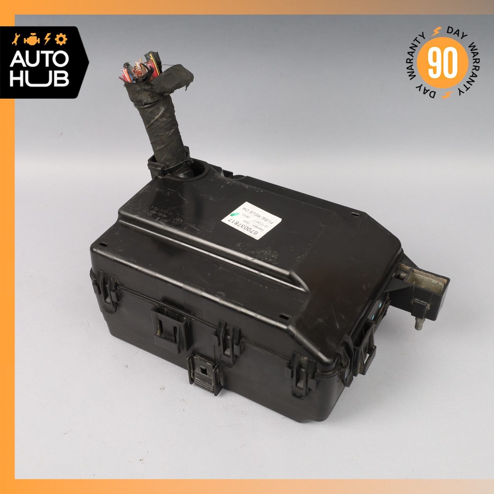2018 Maserati Ghibli SQ4 M157 Relay Fuse Box Cut 670037817 OEM 41k